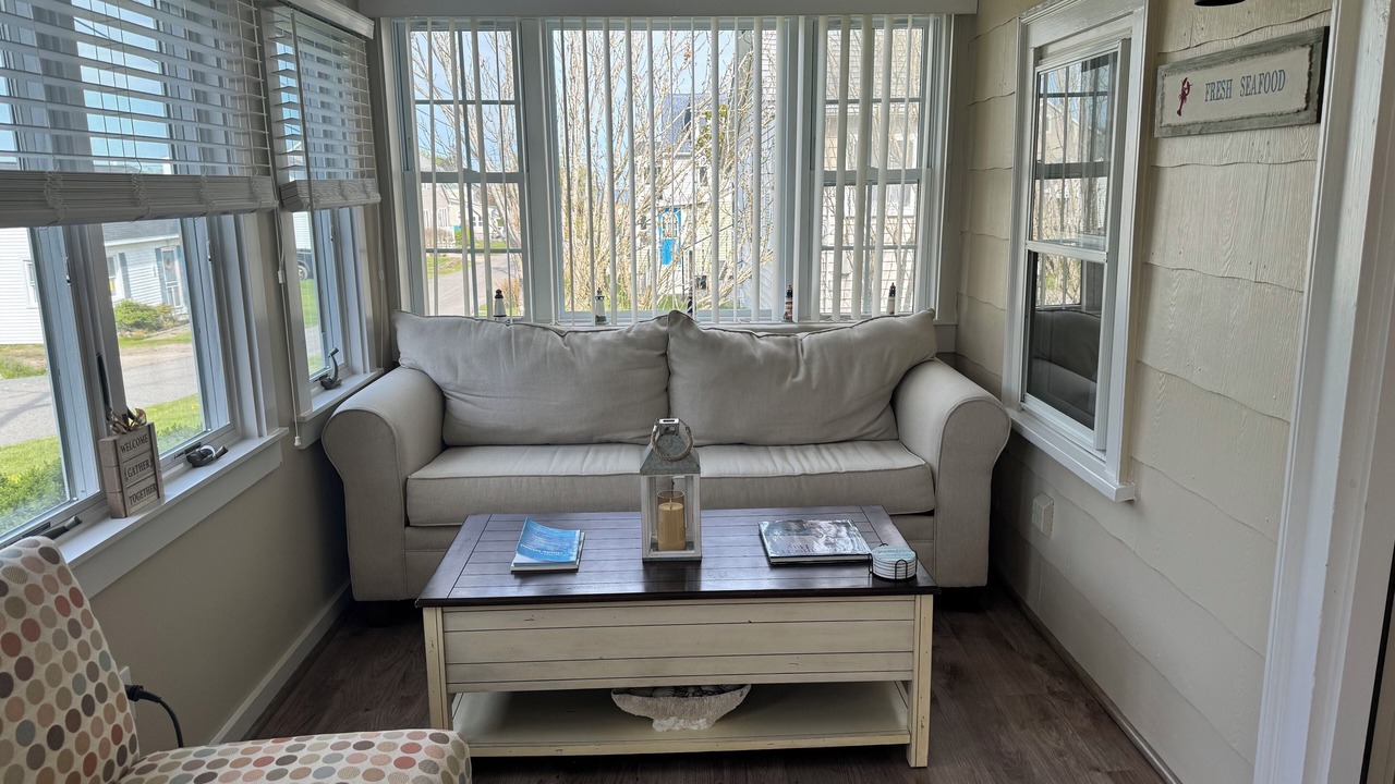Photo of Livingroom in Point Judith