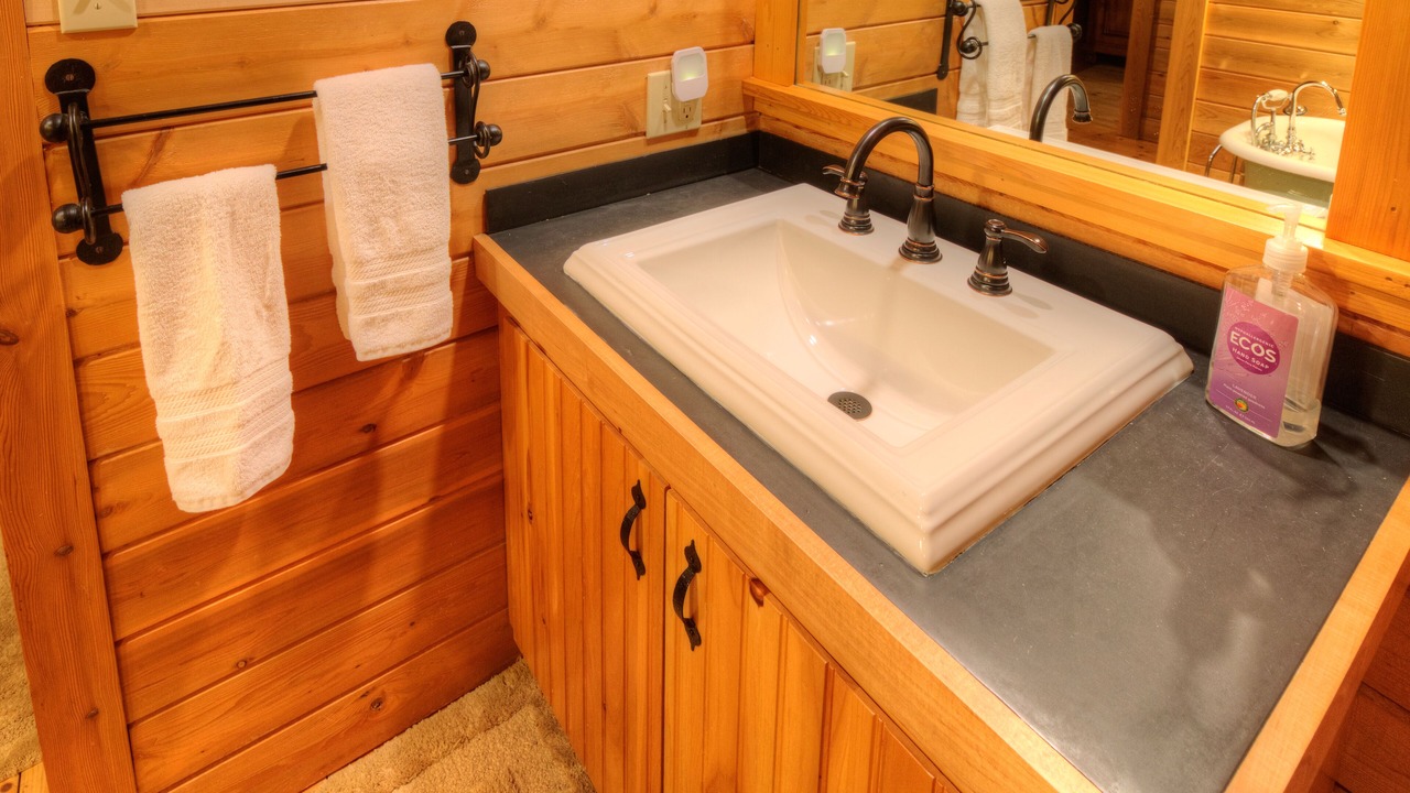 Photo of Bathroom in Embden