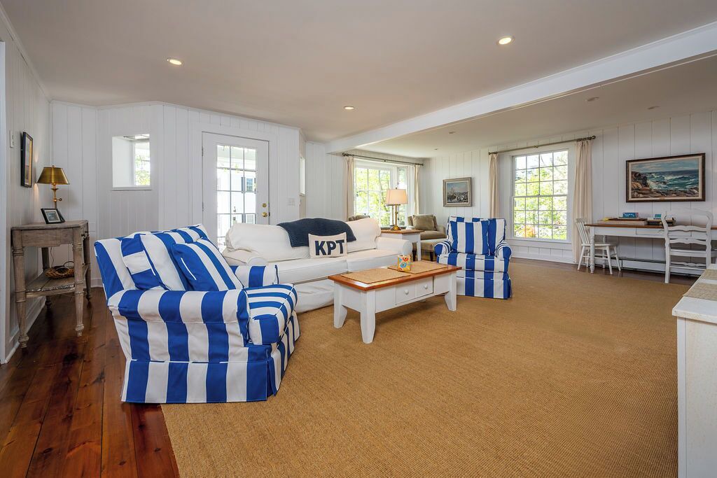 Photo of Livingroom in Kennebunkport