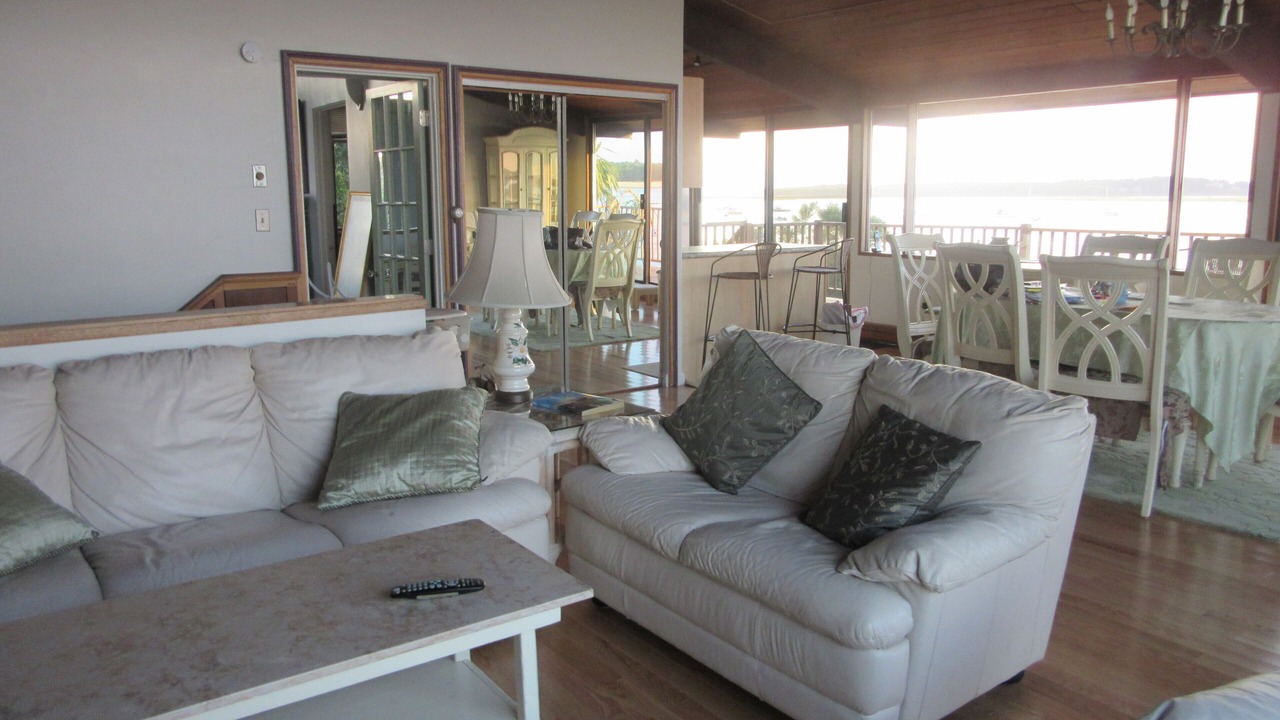 Photo of Livingroom in Scarborough