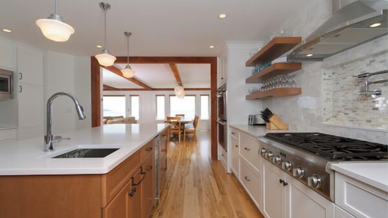 Photo of Kitchen in Higgins Beach