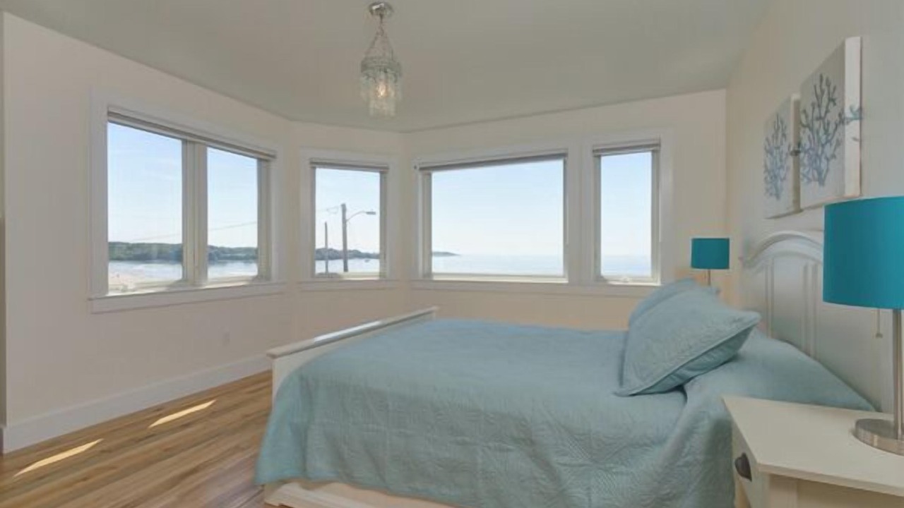 Photo of Bedroom in Higgins Beach