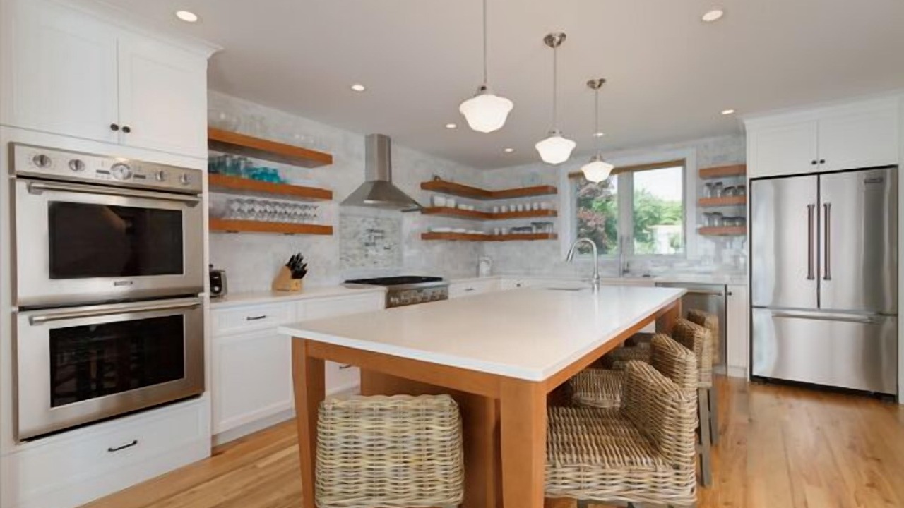 Photo of Kitchen in Higgins Beach