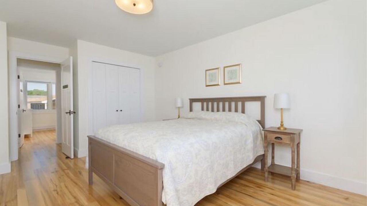 Photo of Bedroom in Higgins Beach