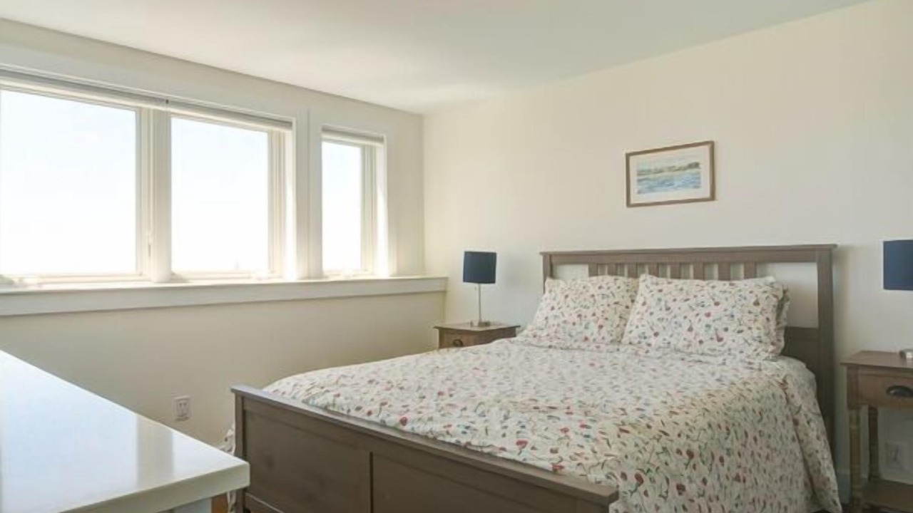Photo of Bedroom in Higgins Beach