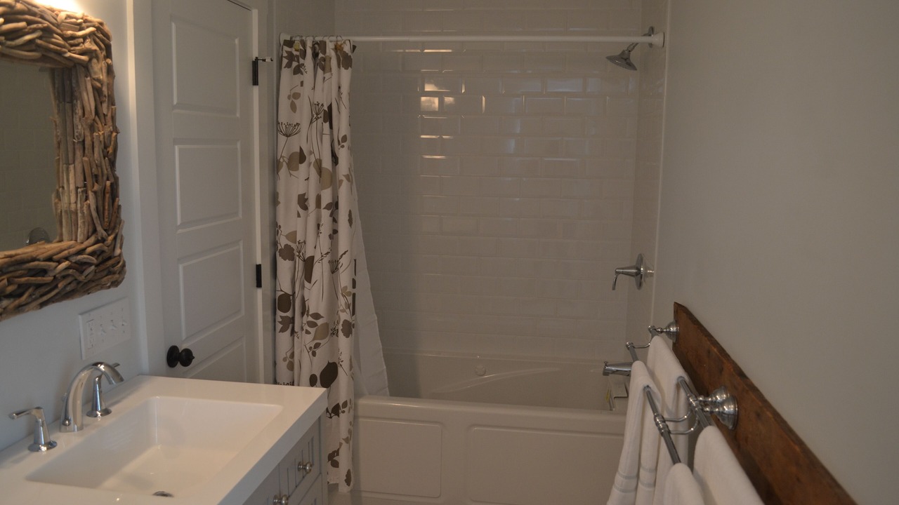 Photo of Bathroom in Pine Point