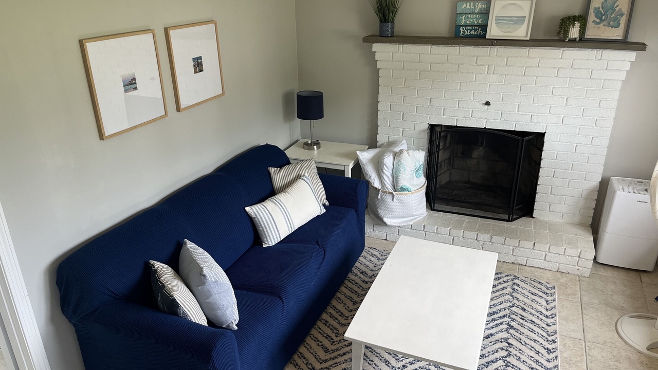 Photo of Livingroom in Eastward Look
