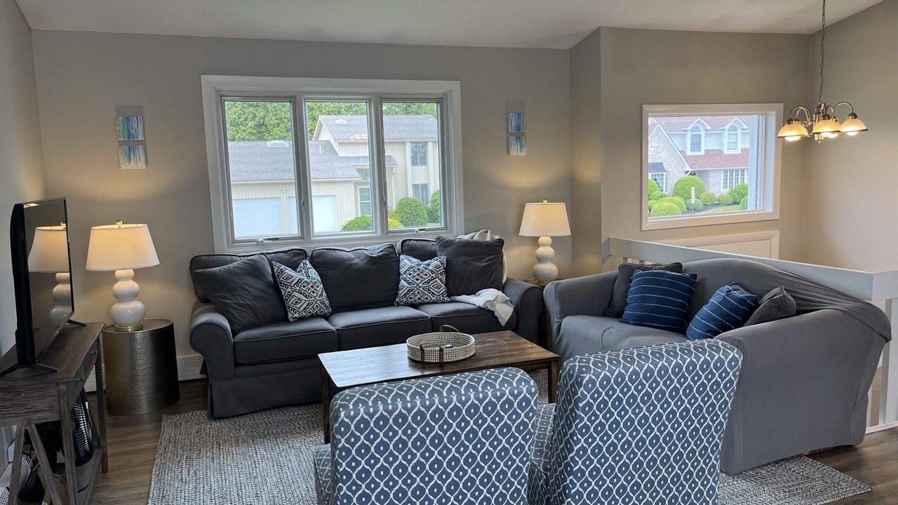 Photo of Livingroom in Eastward Look