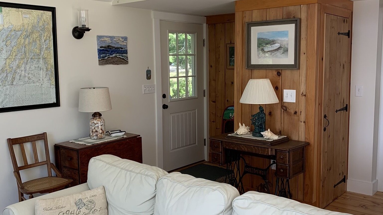 Photo of Livingroom in West Bath