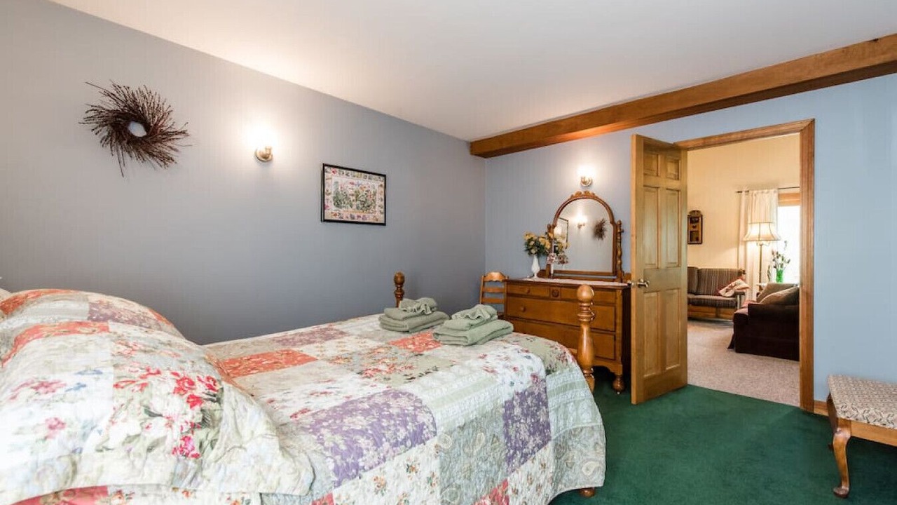 Photo of Bathroom in Hall Quarry