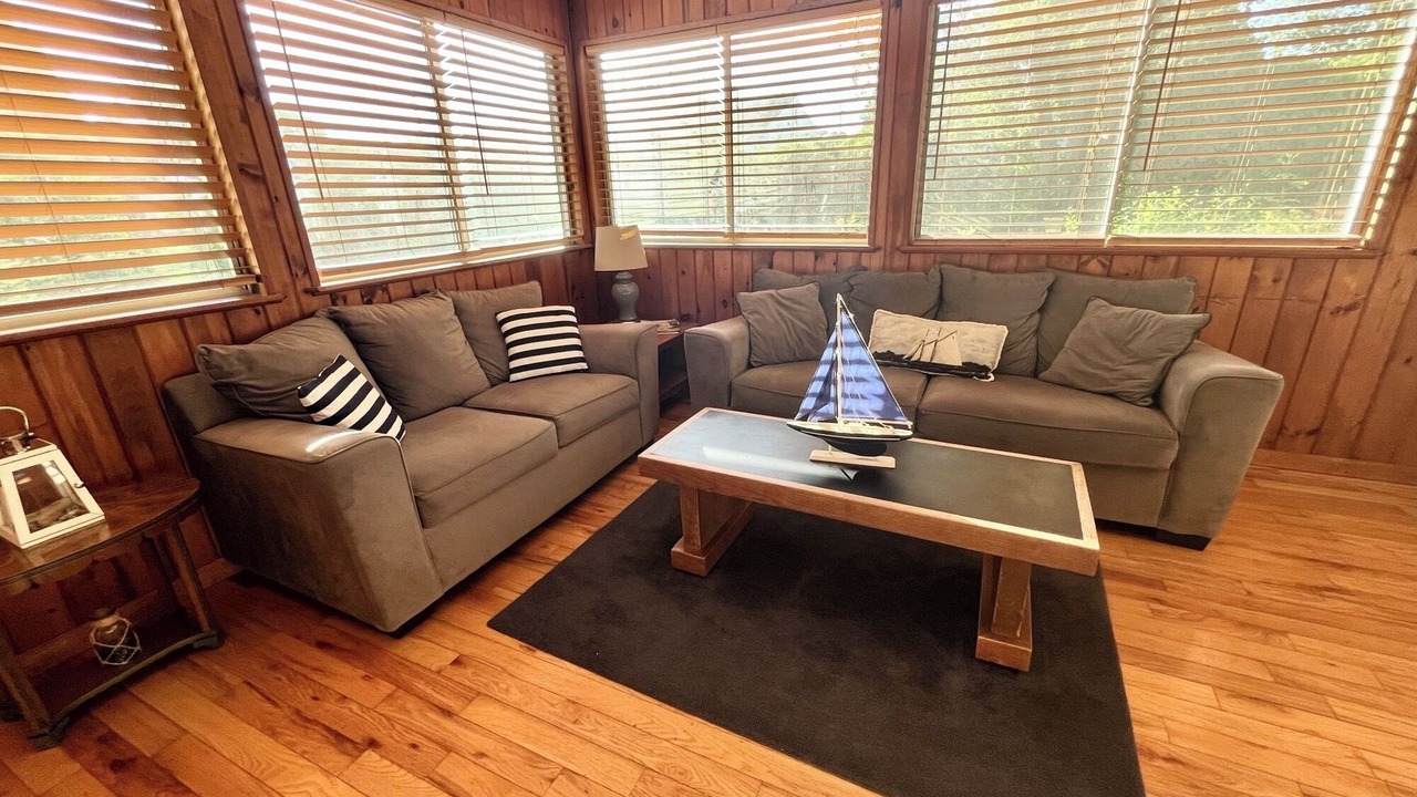 Photo of Livingroom in Narragansett