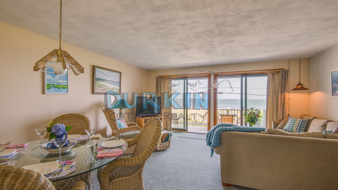 Photo of Livingroom in Eastward Look