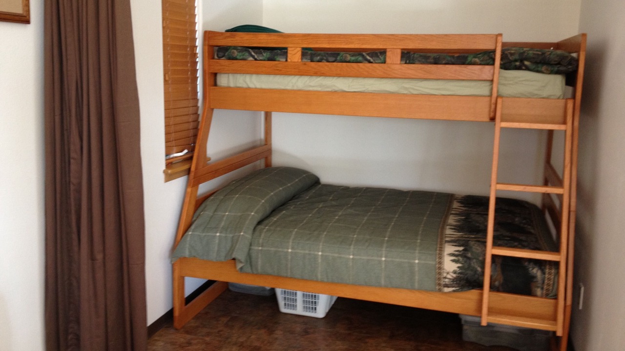 Photo of Bedroom in Ninilchik