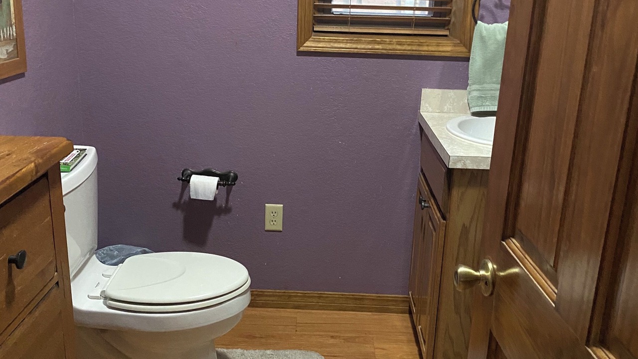 Photo of Bathroom in Broken Bow