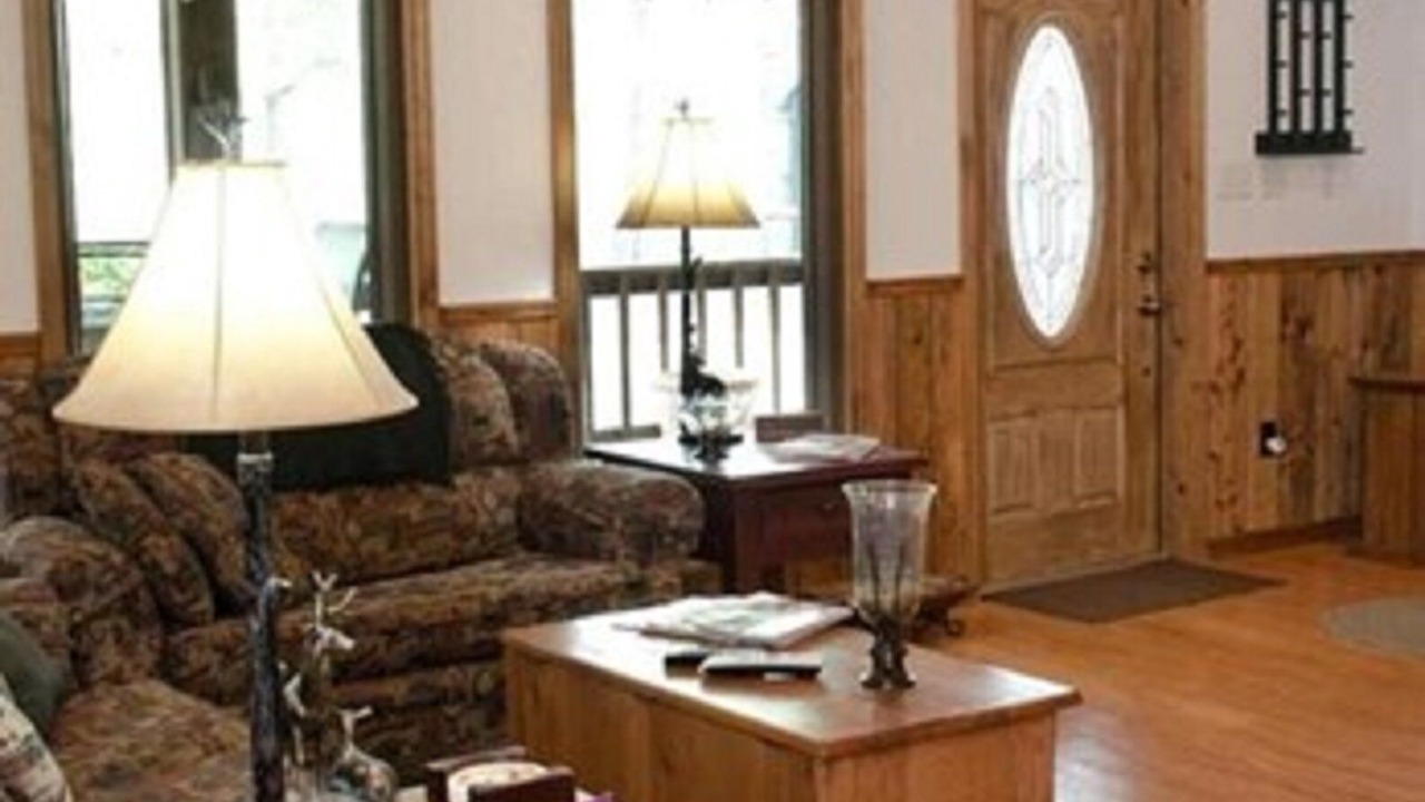 Photo of Livingroom in Broken Bow