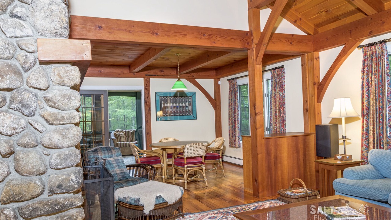 Photo of Livingroom in Lovell