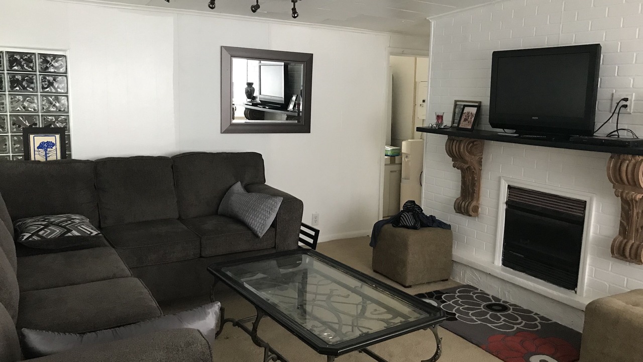 Photo of Livingroom in Buckeye Lake