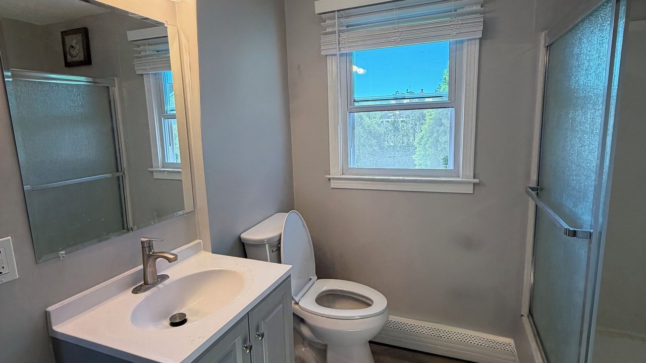 Photo of Bathroom in Eastward Look