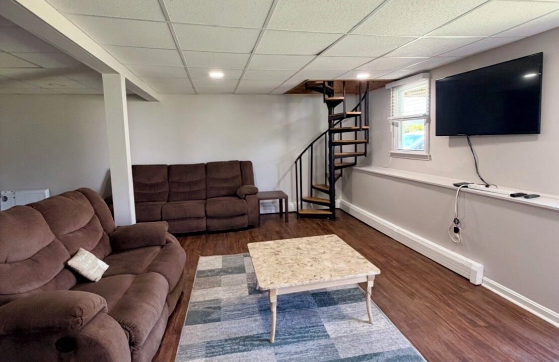 Photo of Livingroom in Eastward Look