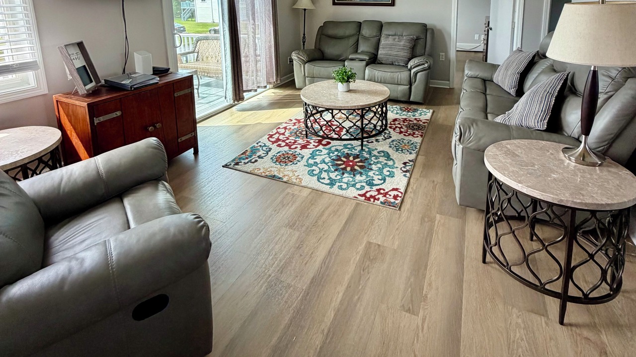 Photo of Livingroom in Eastward Look
