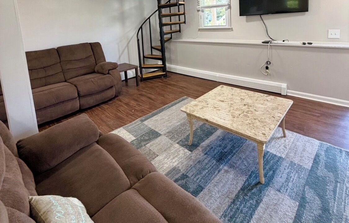 Photo of Livingroom in Eastward Look