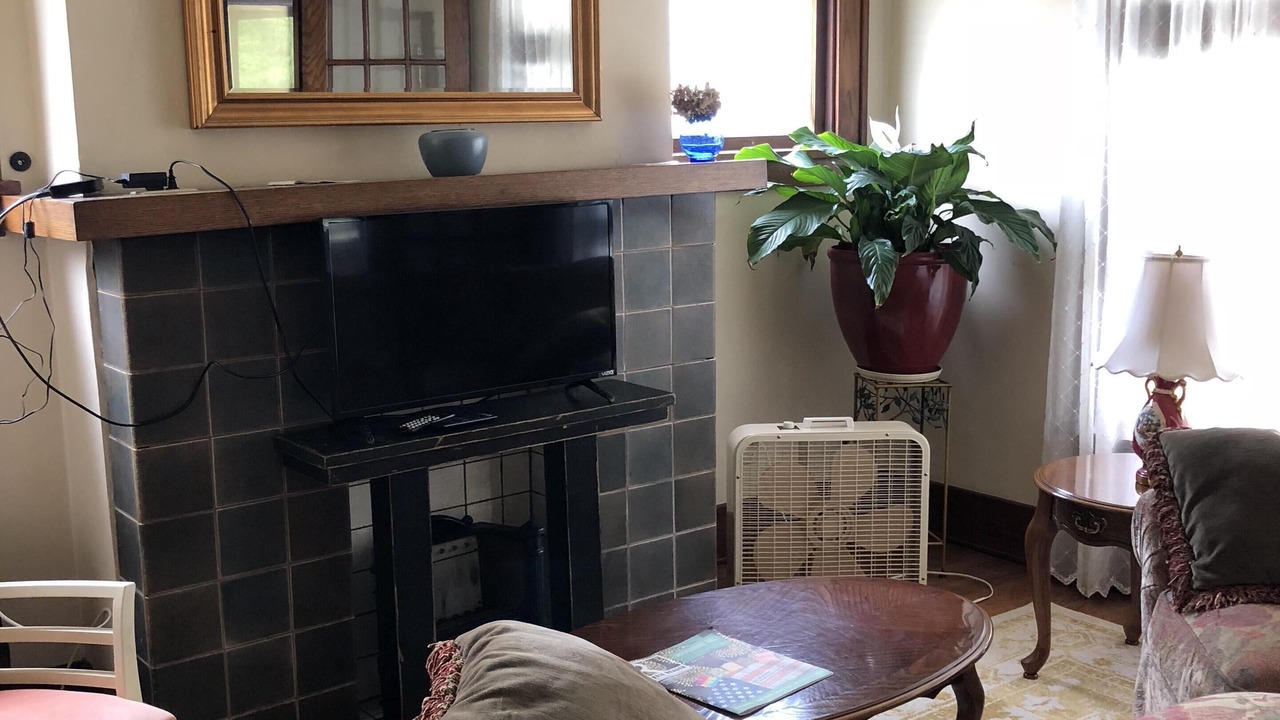Photo of Livingroom in Erie