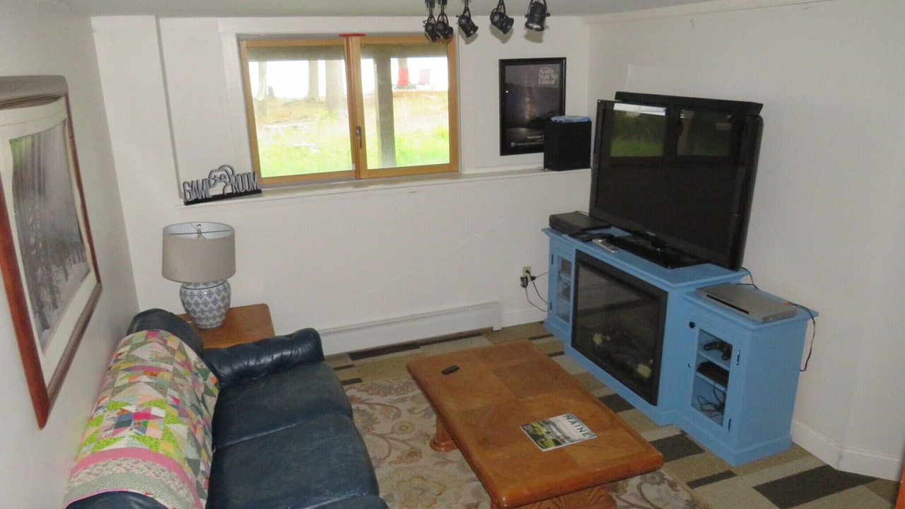 Photo of Livingroom in Ellsworth