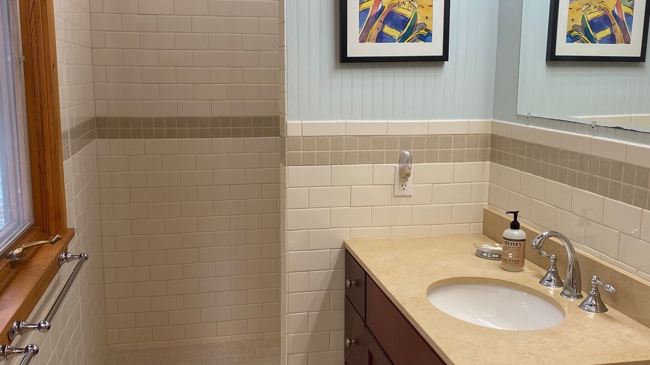 Photo of Bathroom in Bernard