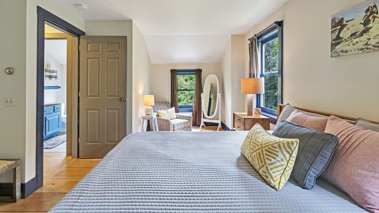Photo of Bedroom in Seal Cove