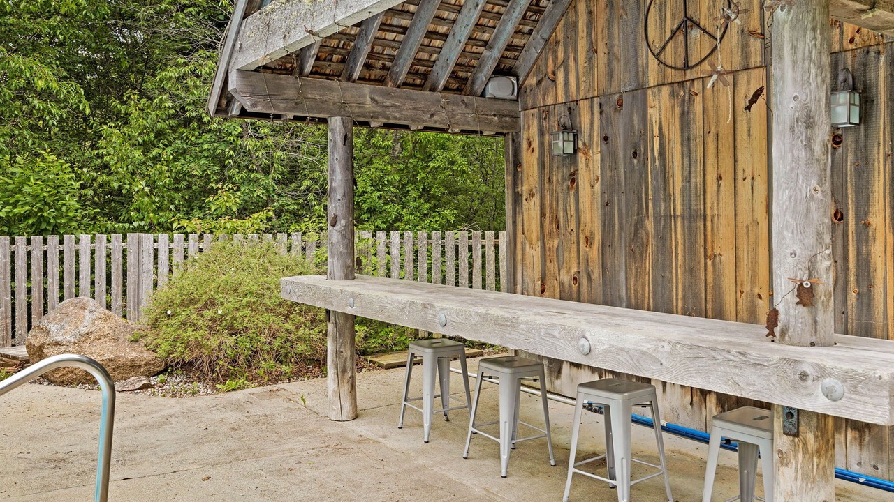Photo of Patio Balcony in Seal Cove