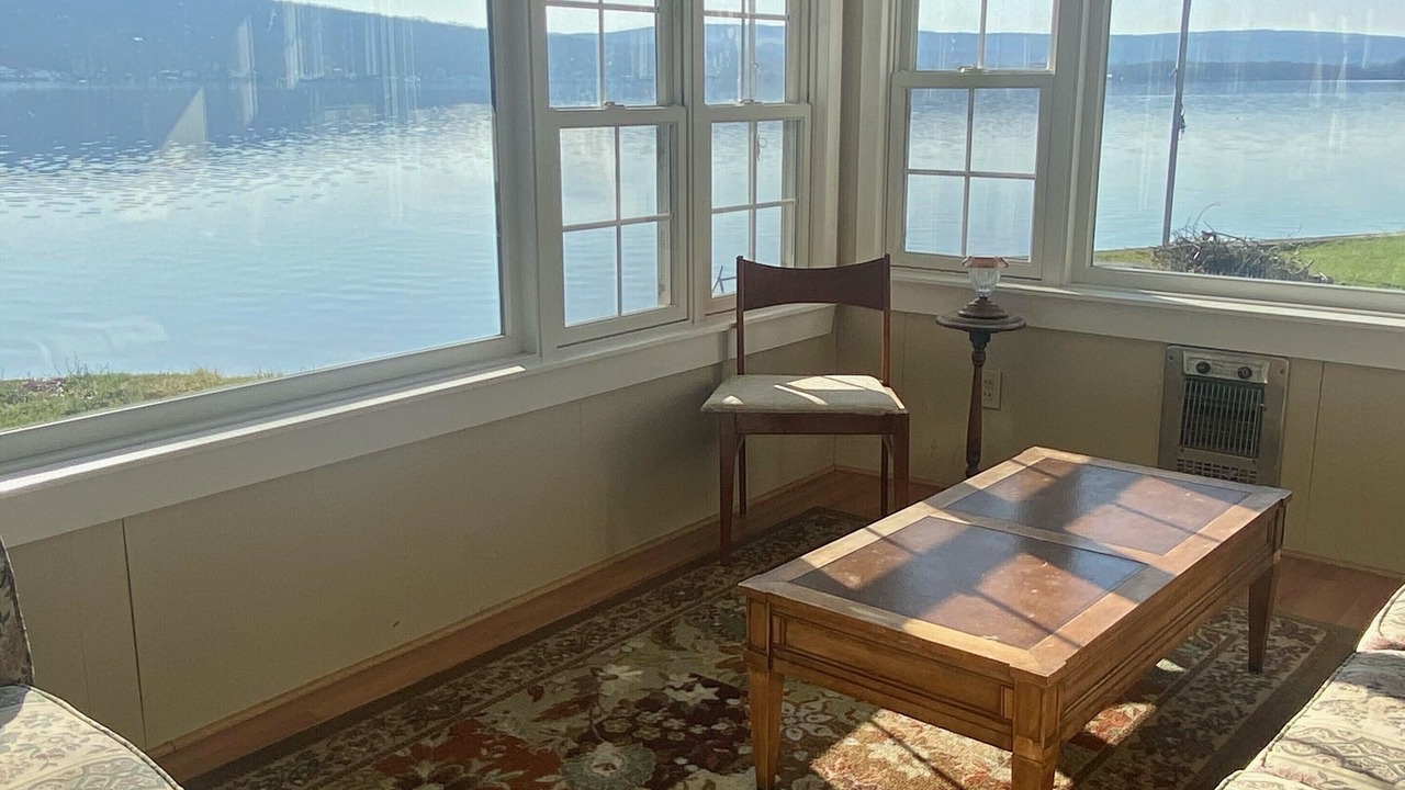 Photo of Livingroom in Conesus