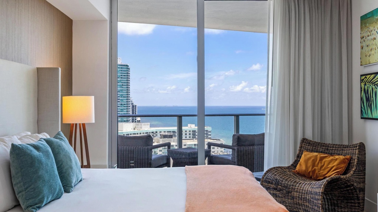 Photo of Bedroom in Hollywood South Central Beach