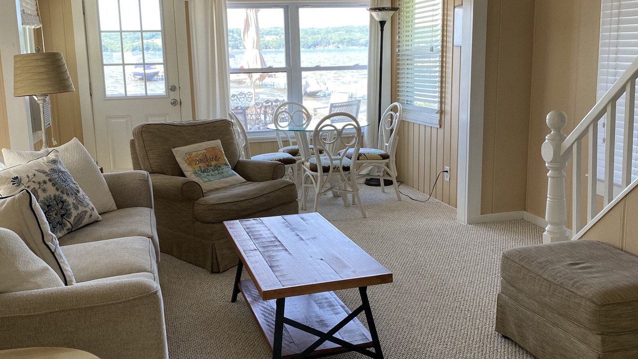 Photo of Livingroom in Lakewood