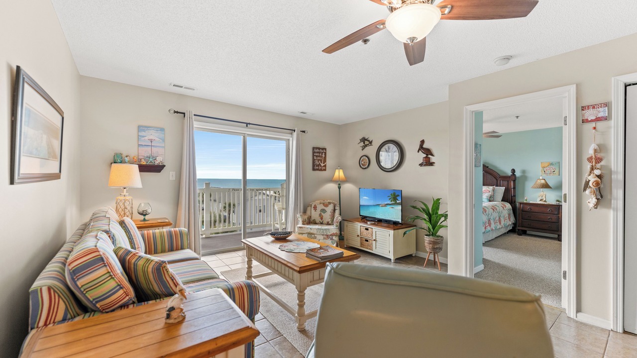 Photo of Livingroom in Crescent Beach