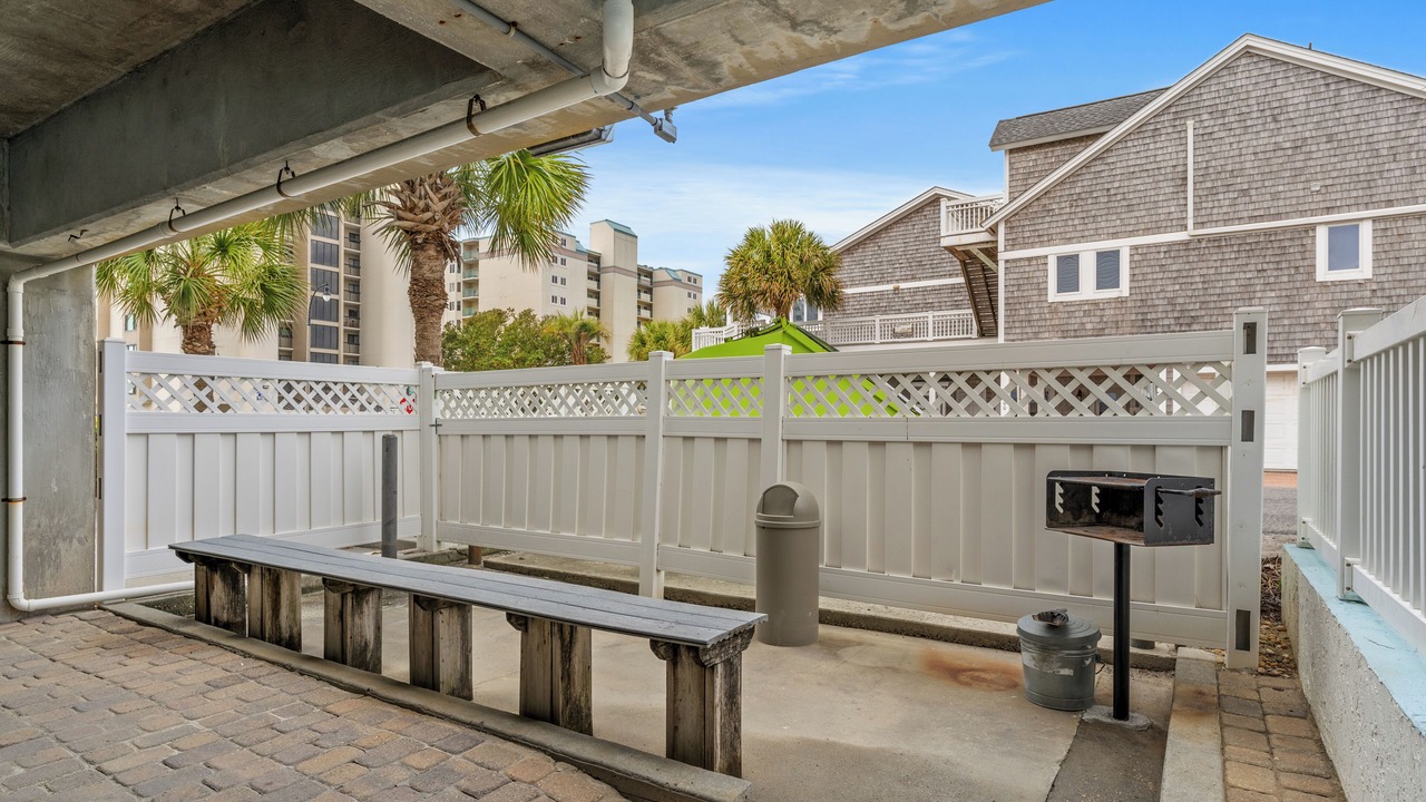 Photo of Patio Balcony in Crescent Beach