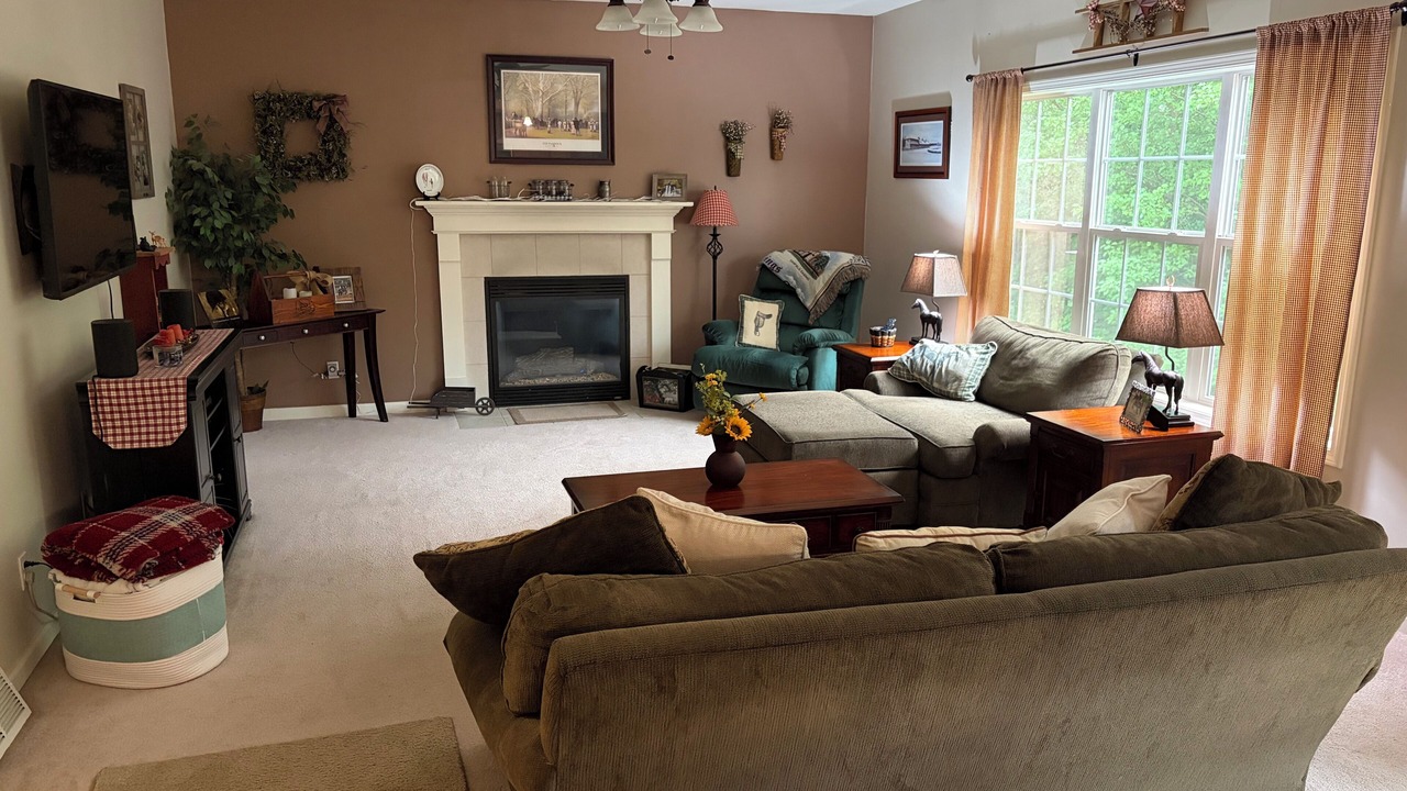 Photo of Livingroom in Saratoga Springs