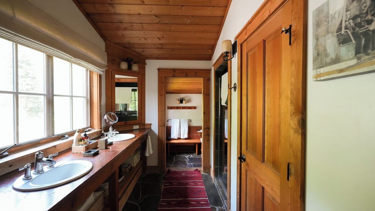 Photo of Bathroom in Sundance