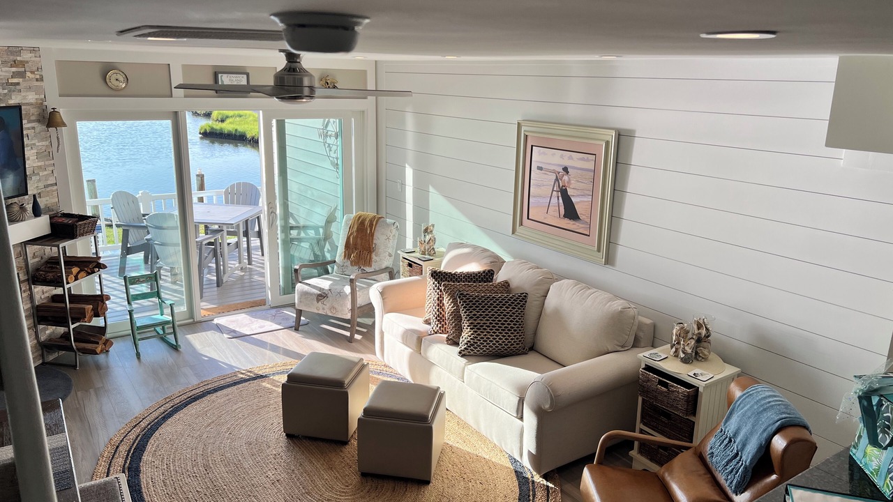 Photo of Livingroom in Fenwick Landing