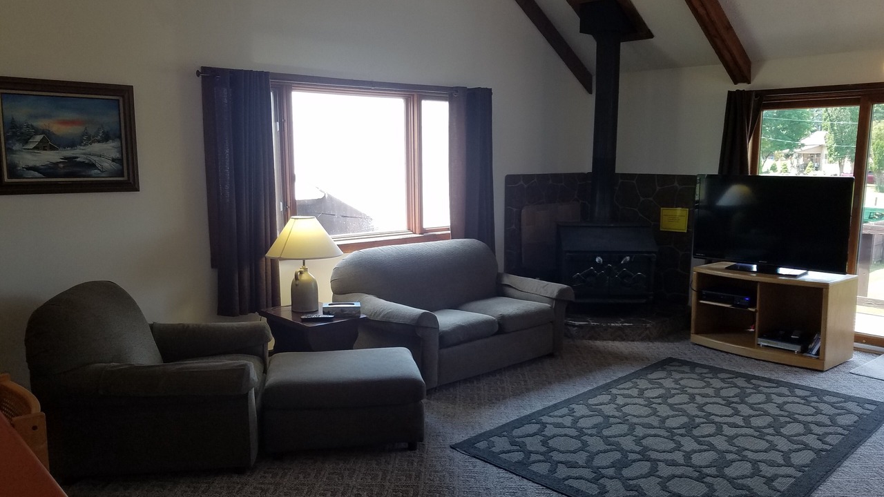 Photo of Livingroom in Swain