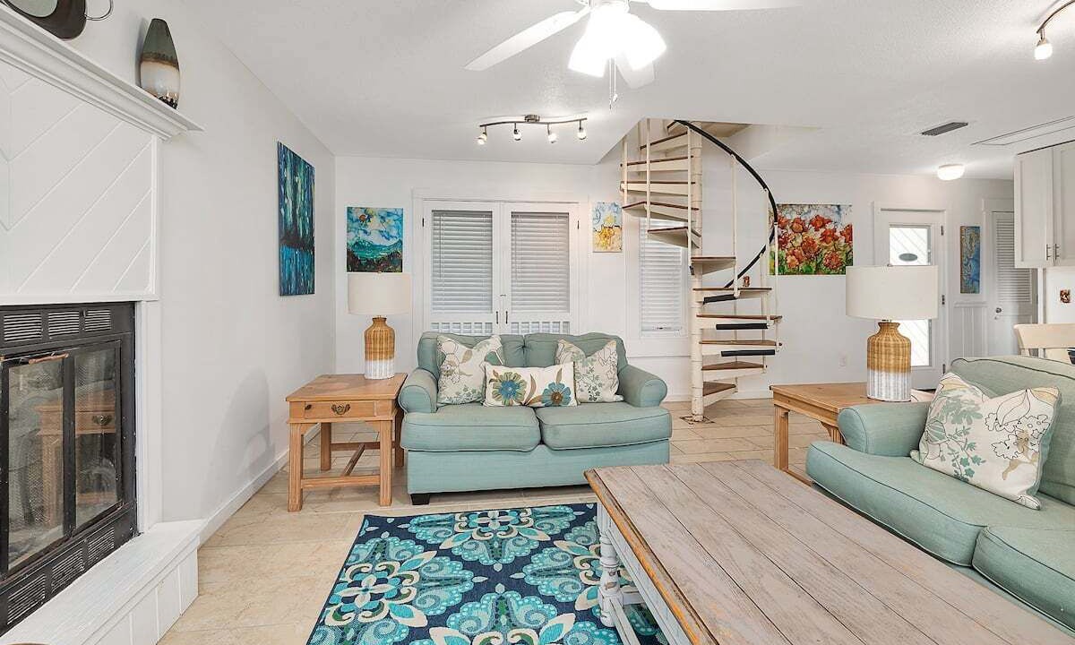 Photo of Livingroom in Saint Simons Island