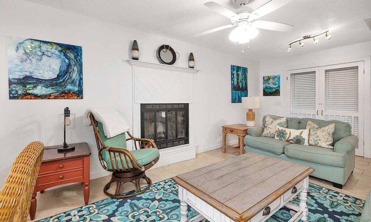 Photo of Livingroom in Saint Simons Island