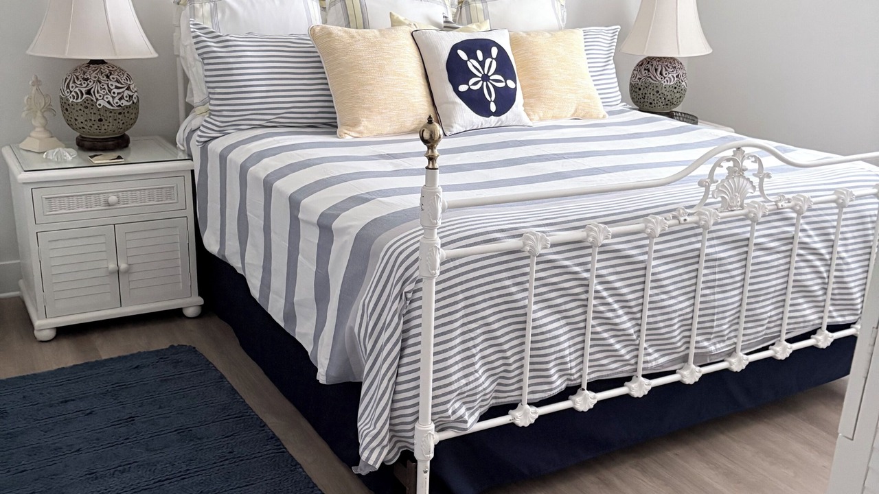 Photo of Bedroom in City-by-the Sea