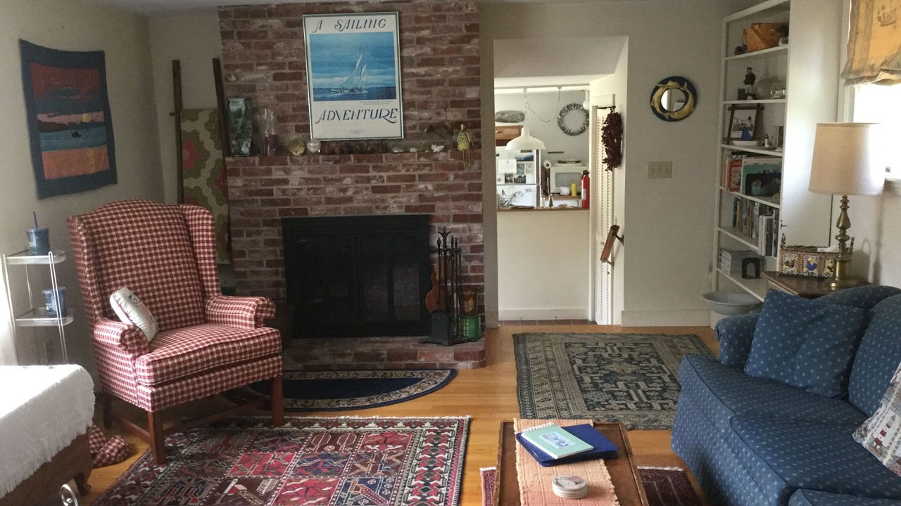 Photo of Livingroom in New Harbor