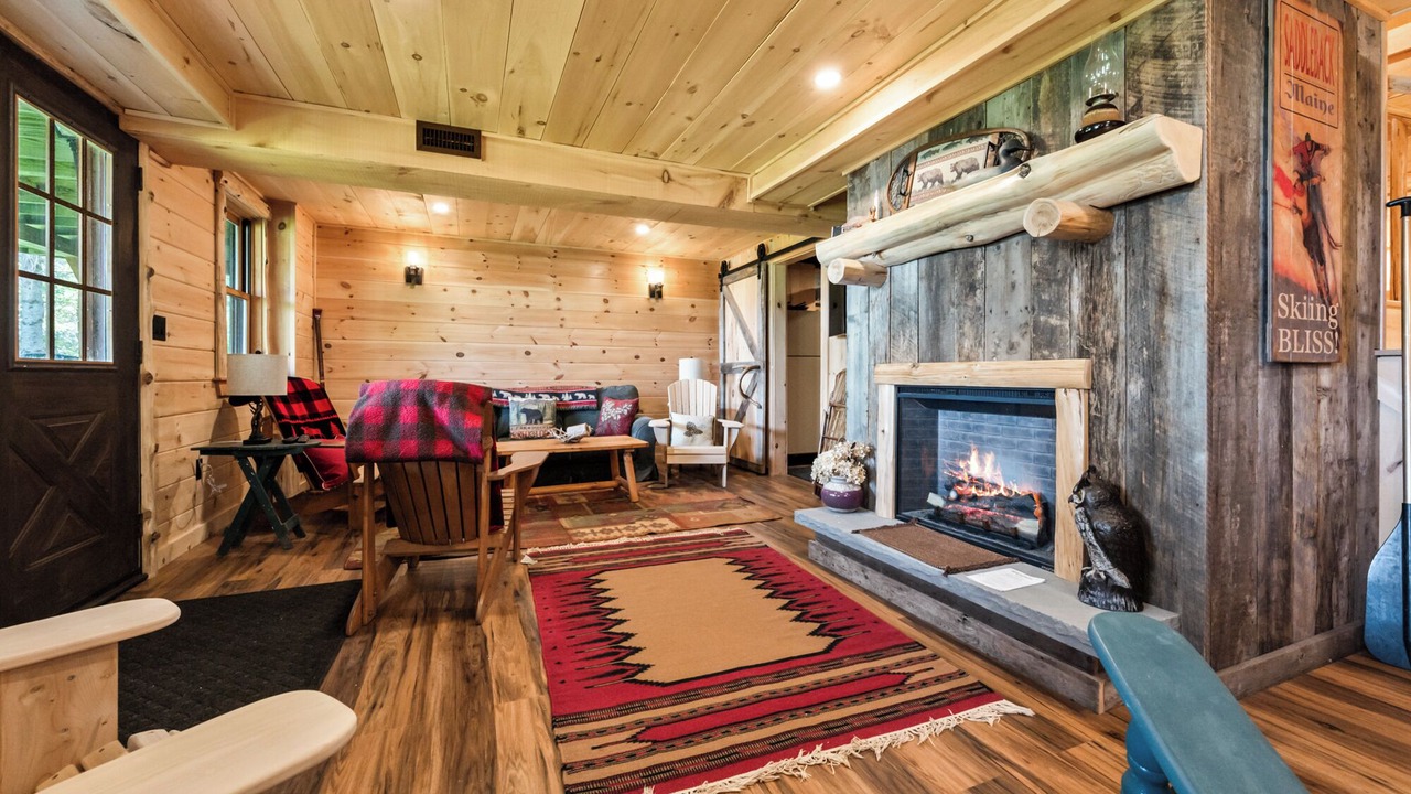 Photo of Livingroom in Rangeley