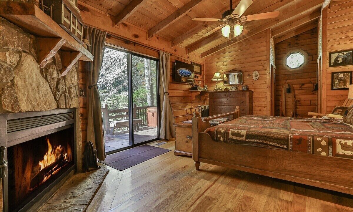 Photo of Bedroom in Ellijay