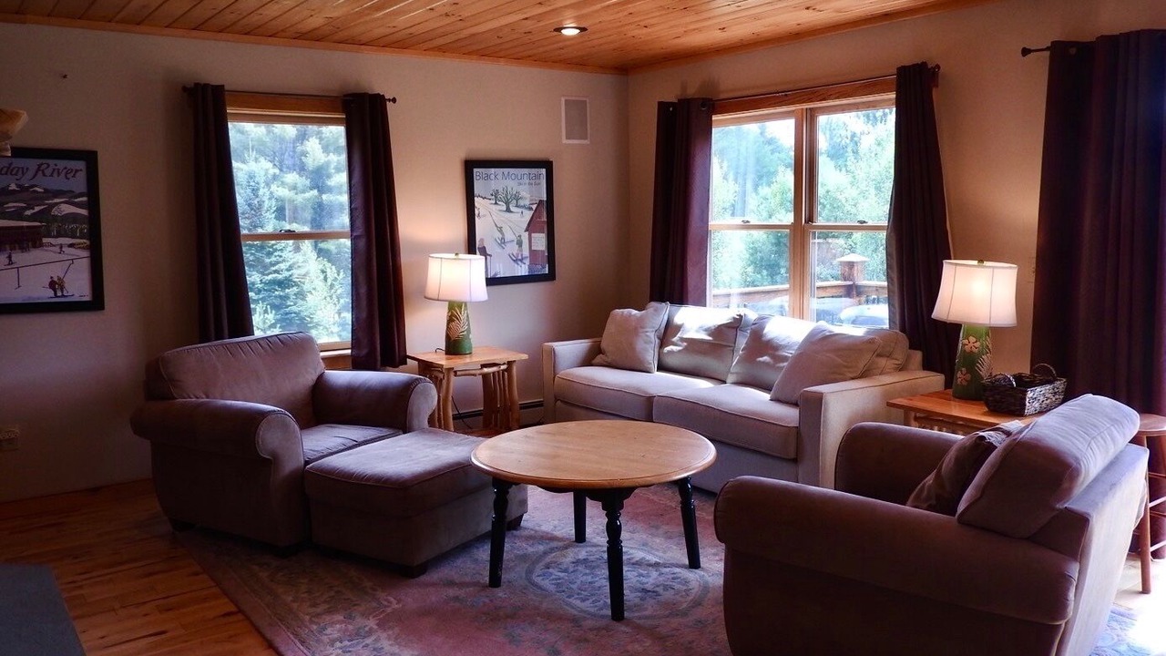 Photo of Livingroom in Bethel
