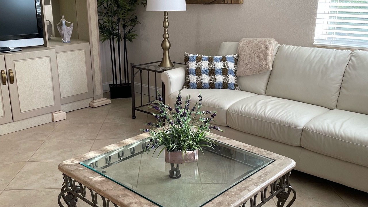 Photo of Livingroom in Naples Park