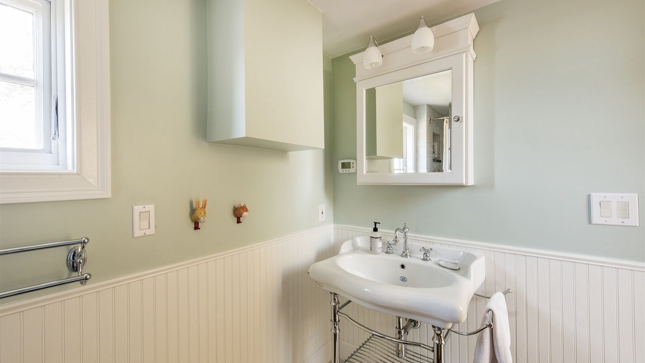 Photo of Bathroom in Pond Cove