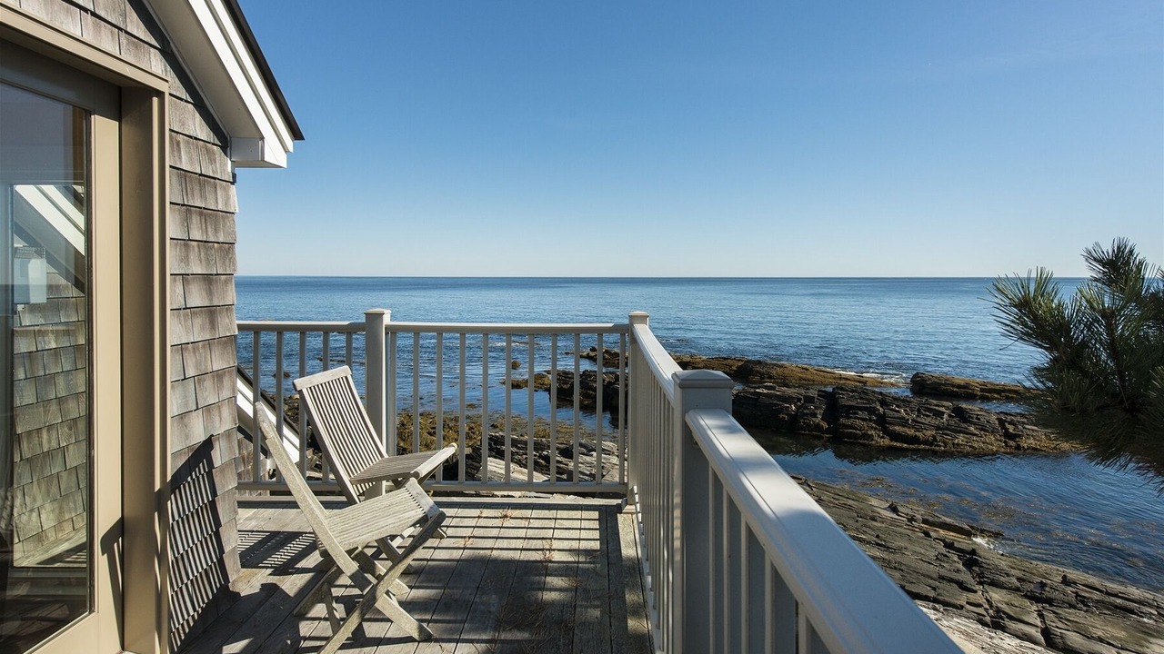 Photo of Patio Balcony in Pond Cove