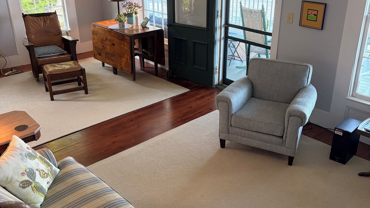 Photo of Livingroom in Livonia